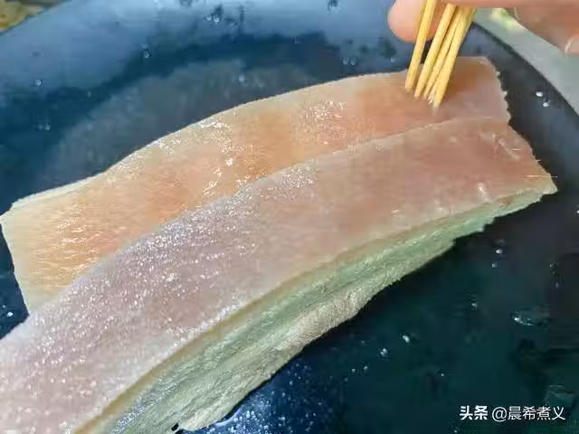 /www/bananadaily.net/web/images/image/2035/20359744.avif