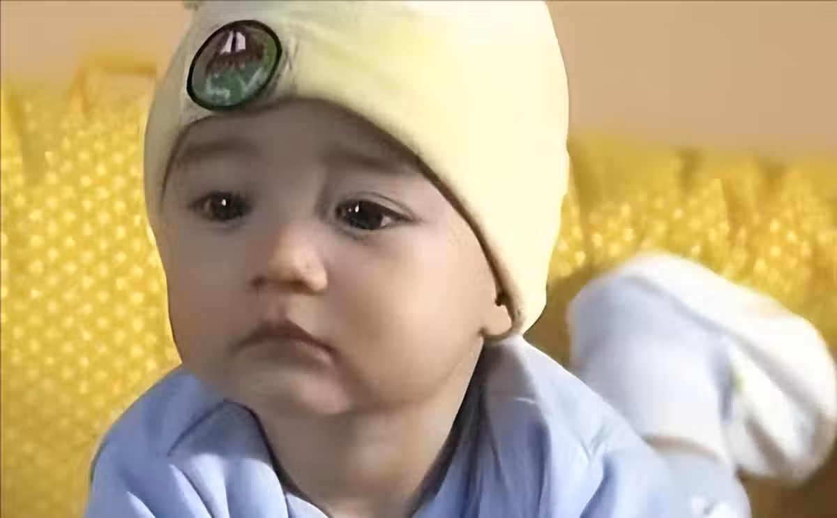 /www/bananadaily.net/web/images/image/2213/22134787.avif